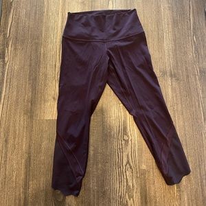 Lululemon Athletica Wunder Under running size 10 maroon crop leggings